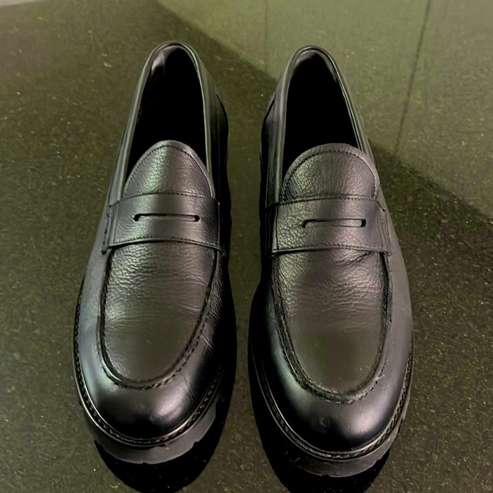 Black leather Vince loafers 10.5. Like new - original box and dust bag